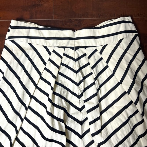 ANTHROPOLOGIE Eva Franco Mini Skirt Tulip Bow Black And White Stripe Size 8 - Picture 6 of 11